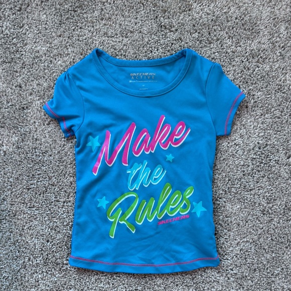 Skechers Blue and Pink Short Sleeve Tee with Colorful Print graphic tee size 3T - Picture 2 of 5